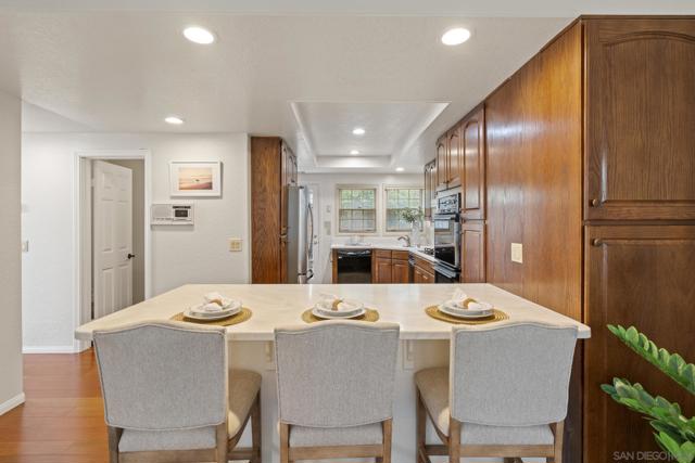 717 C Ave, Coronado CA: https://media.crmls.org/mediaz/a200107a-ba18-42b3-ae32-e87b5c5b7f78.jpg