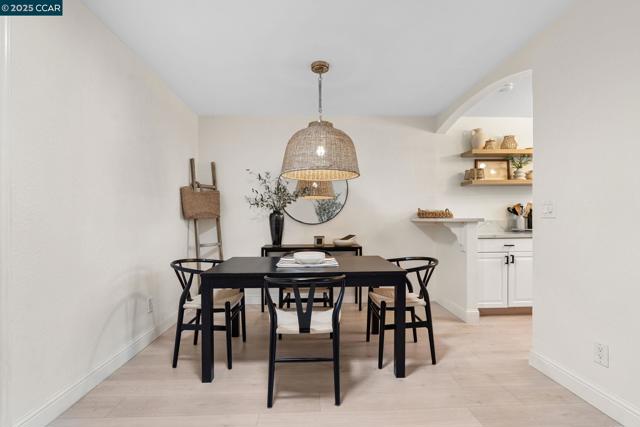 6625 Pioneer Ln, Dublin CA: https://media.crmls.org/mediaz/a2006bd5-a785-4ce9-b15d-9cb0f0148efe.jpg