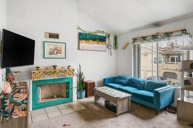 1228 Grand Ave, San Diego CA: https://media.crmls.org/mediaz/a200f216-3014-4768-b422-bbb6fdb3cc93.jpg
