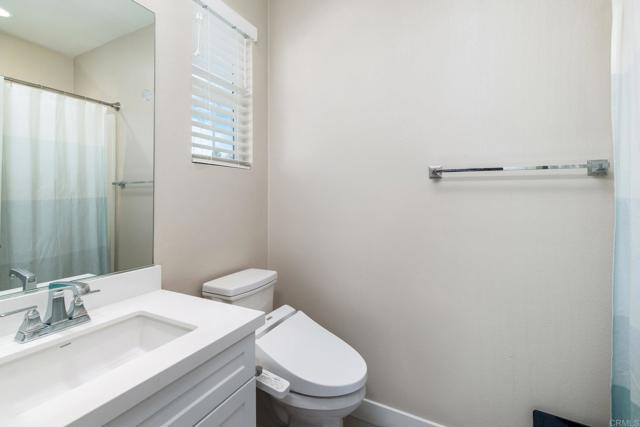 Detail Gallery Image 24 of 32 For 4352 Nautilus Way #5,  Oceanside,  CA 92056 - 4 Beds | 4 Baths