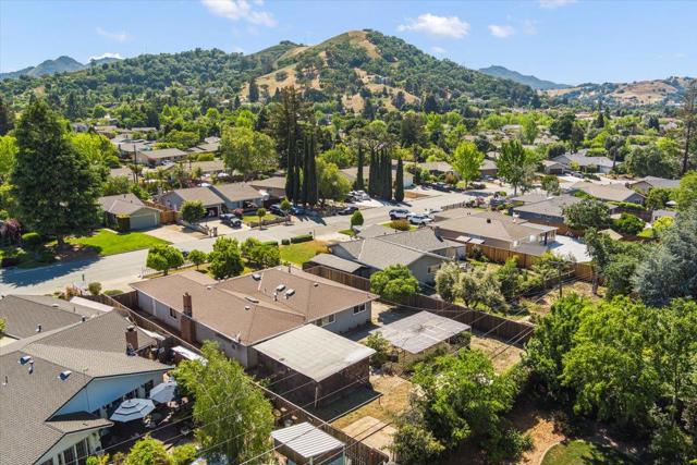 15370 La Alameda Drive, Morgan Hill CA: https://media.crmls.org/mediaz/a2018980-8890-4963-843b-86b00b91a900.jpg