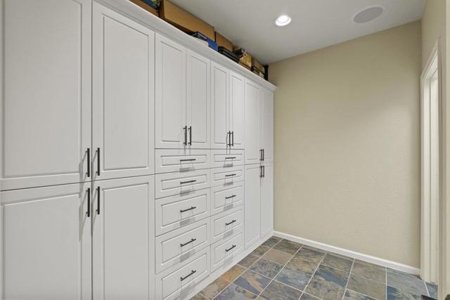 978 Martin Trail, Daly City CA: https://media.crmls.org/mediaz/a201bcd9-6906-4000-9e15-6d905c00205e.jpg