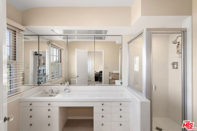 444 Loring Avenue, Los Angeles CA: https://media.crmls.org/mediaz/a20201be-a4b5-4bd5-8124-3398a3d592bf.jpg