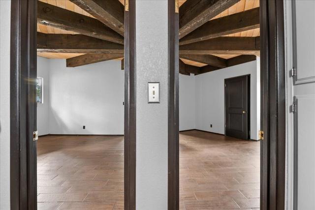 719 Villa Grove Avenue, Big Bear CA: https://media.crmls.org/mediaz/a2020f97-93b3-48e7-9842-e5486e4281d5.jpg