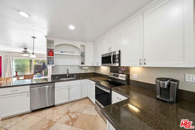 4942 Stern Avenue photo 13