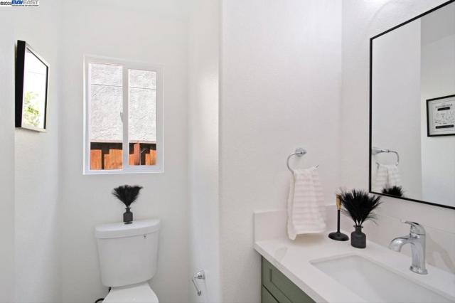 4135 Keepsake Ct, Tracy CA: https://media.crmls.org/mediaz/a202862e-655e-4fb6-a68a-c1beac8a0868.jpg