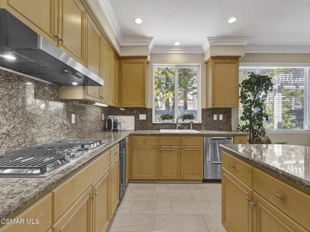 3865 Briar Ridge Court, Newbury Park CA: https://media.crmls.org/mediaz/a2037d5f-7acd-44e3-9209-1bbea34df954.jpg