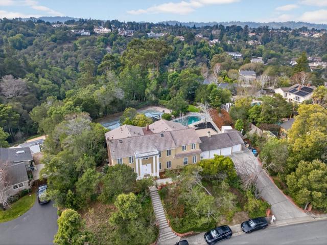 746 Jacaranda Circle, Hillsborough CA: https://media.crmls.org/mediaz/a2039b1a-99fd-4953-be91-14f688e0d81d.jpg