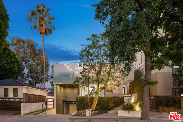 732 Huntley Drive, West Hollywood CA: https://media.crmls.org/mediaz/a204100d-829e-4e27-a5e7-a7e4f60f3edc.jpg