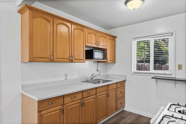 Image 13 of 17 For 357 Willow Street