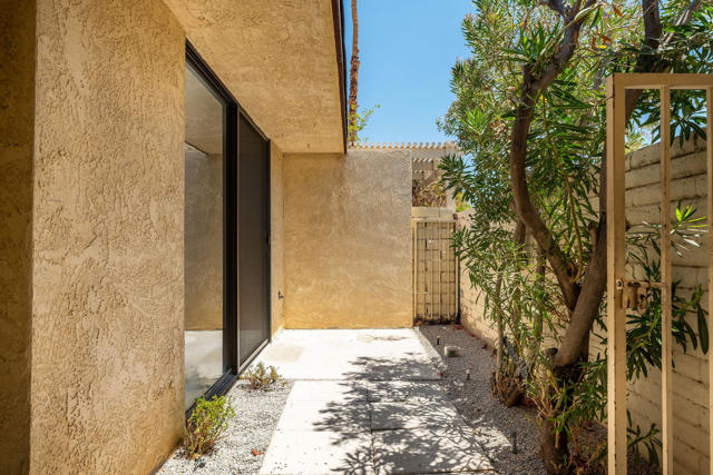 45753 Verba Santa Drive, Palm Desert, CA 92260