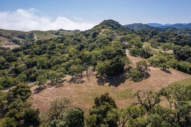 8 Touche, Carmel CA: https://media.crmls.org/mediaz/a204f955-6e00-4d5b-80b0-bd41660f4f6a.jpg