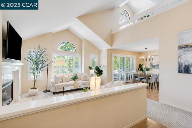 410 Beacon Ridge Lane, Walnut Creek CA: https://media.crmls.org/mediaz/a206c17e-1cb1-493c-a4b9-6e9e7e6cbe52.jpg