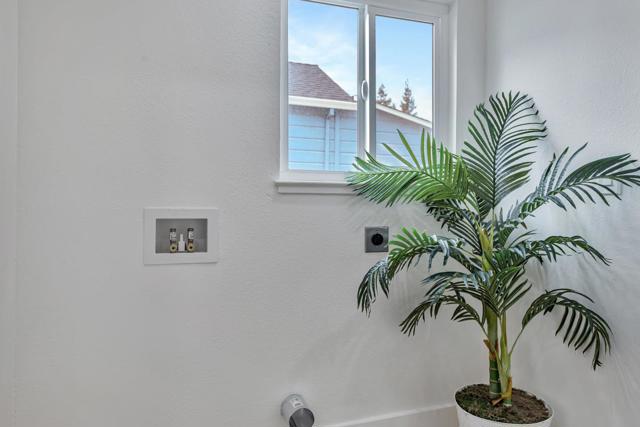 841 Harrison Street, Santa Clara CA: https://media.crmls.org/mediaz/a206e620-b3c4-4472-a4ec-39928d6cb8c0.jpg