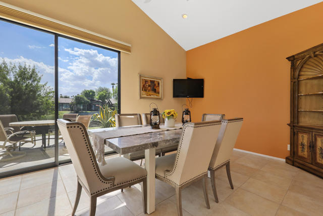109 Deer Spring Way, Palm Desert, CA 92211