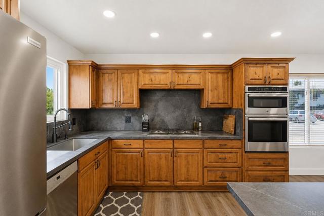 1682 E Washington Ave, Escondido, CA 92027 photo 6