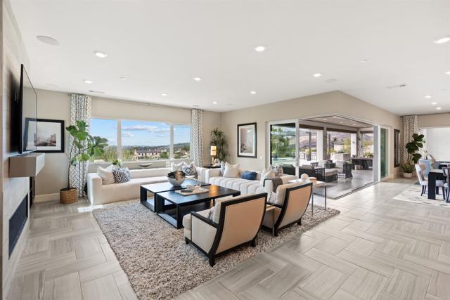 Detail Gallery Image 18 of 69 For 17028 Rendezvous Cir, San Diego,  CA 92127 - 5 Beds | 5/1 Baths