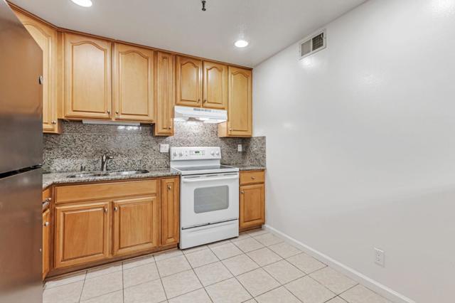49 Showers Drive, Mountain View CA: https://media.crmls.org/mediaz/a20b0a72-4f7e-4440-b94e-5072fd304c12.jpg