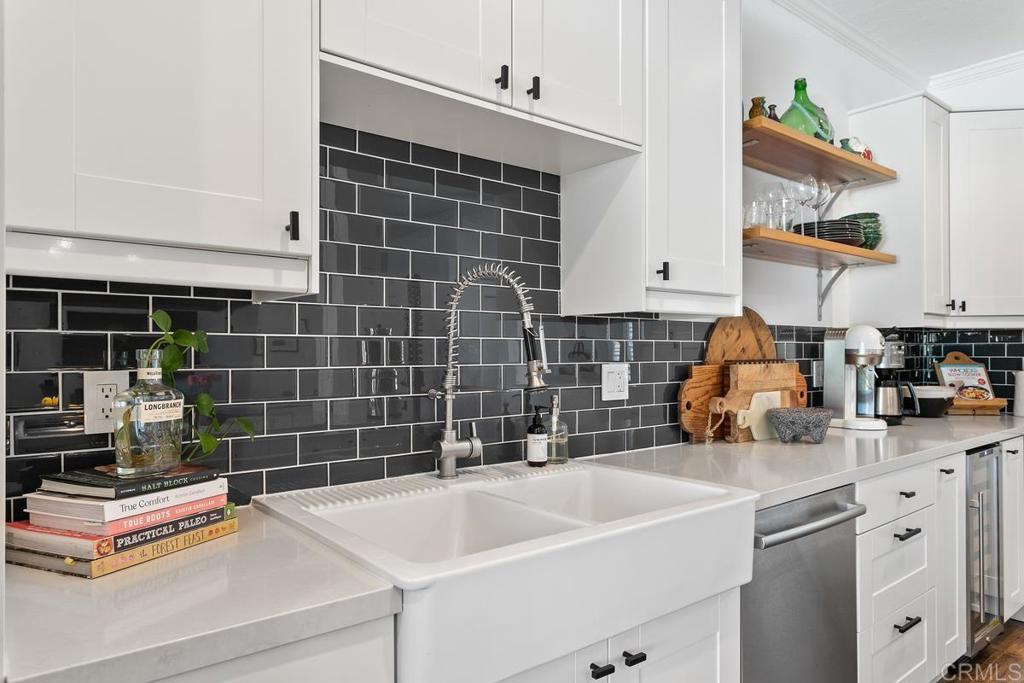 2203 Levante Street - photo 9