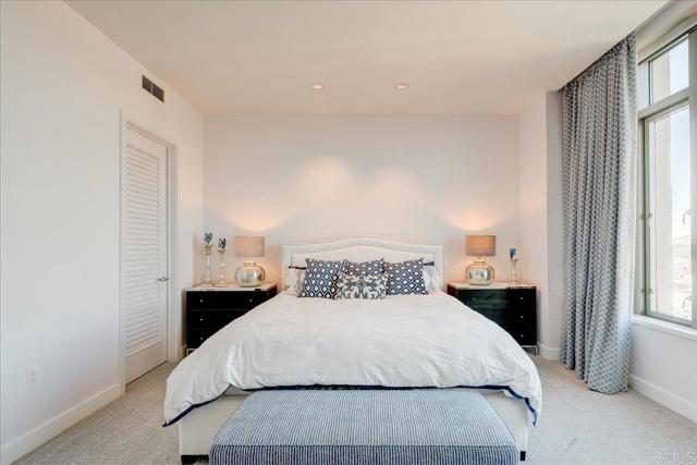 Detail Gallery Image 21 of 34 For 165 6th Ave #2902,  San Diego,  CA 92101 - 3 Beds | 3 Baths