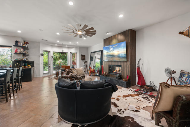 7 Chopin Court, Rancho Mirage CA: https://media.crmls.org/mediaz/a20c19c7-c91d-49ab-bb4f-7ee0df29ea91.jpg