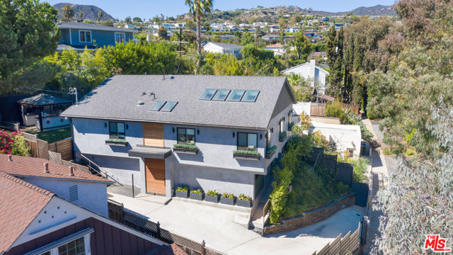 16723 West Sunset Boulevard photo 10