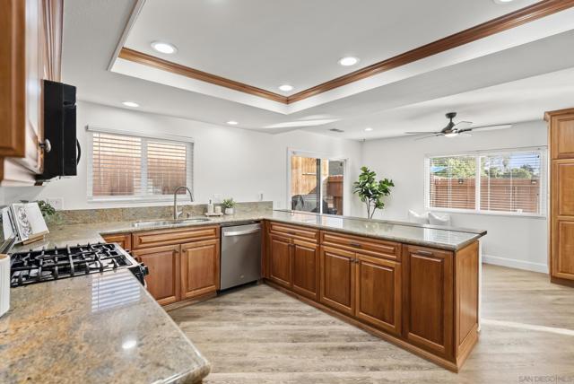 1918 Odell Cir, Vista CA: https://media.crmls.org/mediaz/a20cee63-ffad-441f-90b0-1f32d1b51c57.jpg