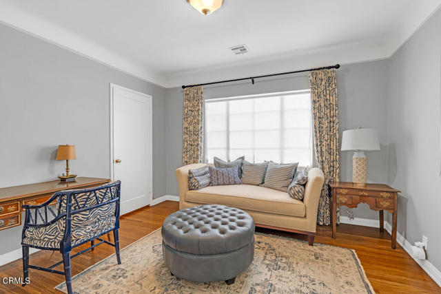 110 Glen Summer Road, Pasadena CA: https://media.crmls.org/mediaz/a20dd1eb-506c-400a-9f78-abcdd450e265.jpg