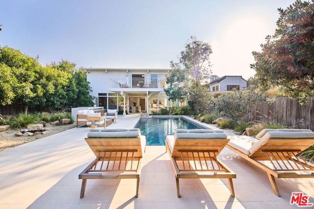23515 Malibu Colony Road, Malibu CA: https://media.crmls.org/mediaz/a20e885a-27f0-4996-b441-2723d47d6f29.jpg