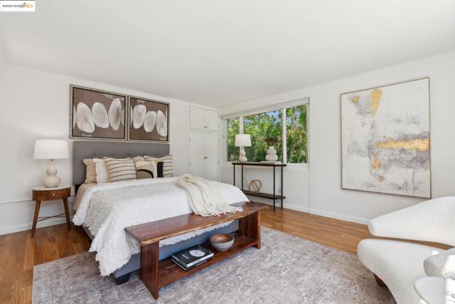 321 Glendale Ave., Oakland CA: https://media.crmls.org/mediaz/a20e9b6a-25e2-44aa-b4ed-f93362470a8e.jpg