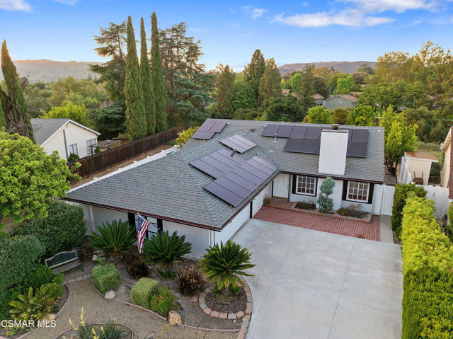 591 Shenandoah Street, Thousand Oaks CA: https://media.crmls.org/mediaz/a20f0715-0f51-4d09-a218-c4c552958fcd.jpg