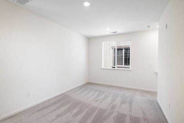 2250 Gladiola Drive, Hollister CA: https://media.crmls.org/mediaz/a20f1aa4-86c1-4d8c-96dd-2d691fbf064d.jpg