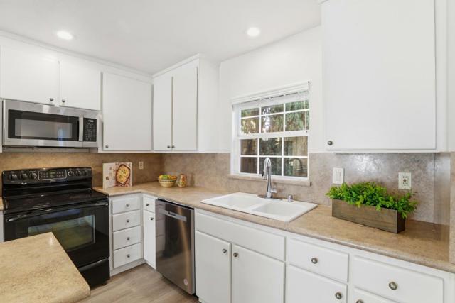 215 Elm Wood Court, Los Gatos CA: https://media.crmls.org/mediaz/a210796c-3597-4c96-9c97-9d9013e69c46.jpg