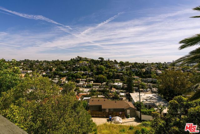 2 Bed Home for Sale in Los Angeles, California