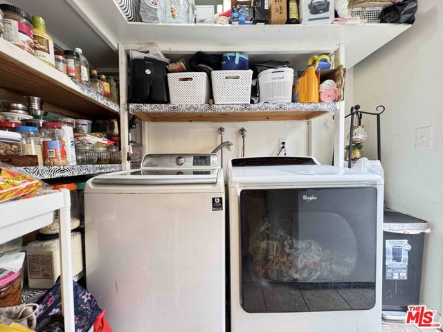 20159 Cohasset Street, Winnetka CA: https://media.crmls.org/mediaz/a2127a12-ed7e-42c1-a578-b9d58f3890f6.jpg