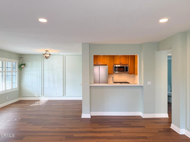 Detail Gallery Image 5 of 41 For 2262 Martinique Ln, Oxnard,  CA 93035 - 2 Beds | 2 Baths