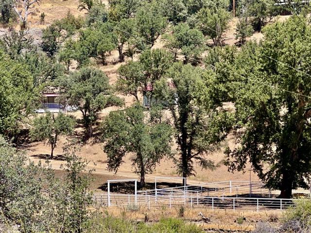 Image 27 of 30 For 20505 Coalinga Road