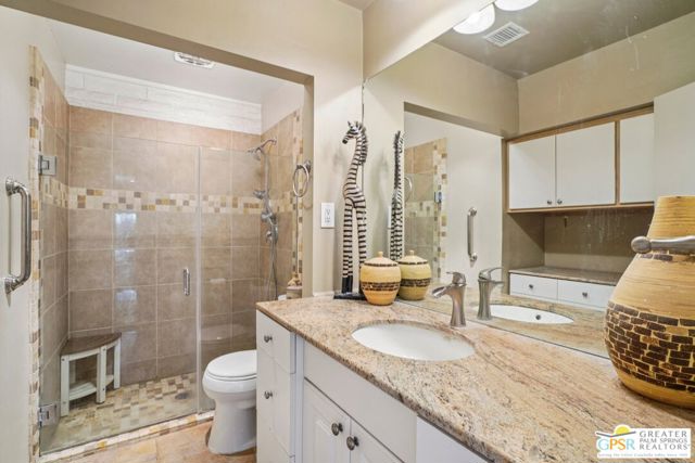 22950 Henry Road, Desert Hot Springs CA: https://media.crmls.org/mediaz/a213fb20-ea21-4168-975b-d39ded1419f4.jpg