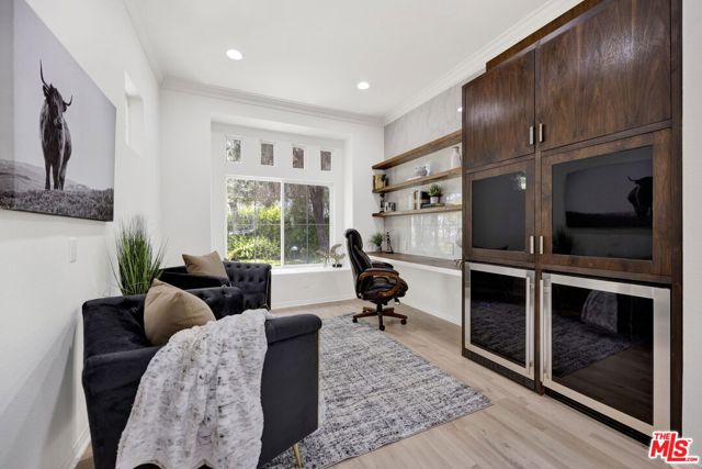 23473 Palm Drive, Calabasas CA: https://media.crmls.org/mediaz/a214ee82-6b99-43e2-b526-04a8d26cd8c9.jpg