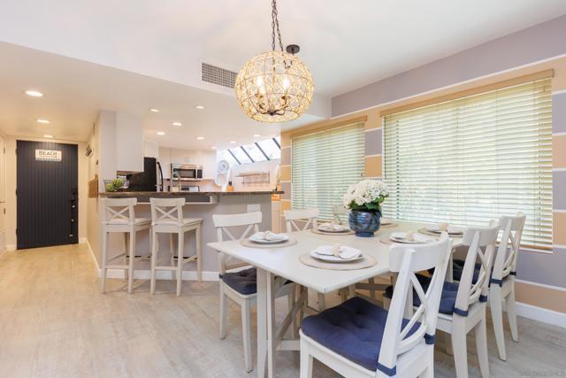 8132 Camino Del Sol, La Jolla CA: https://media.crmls.org/mediaz/a2153482-41ce-45e5-bf39-6aa50c3dd29e.jpg