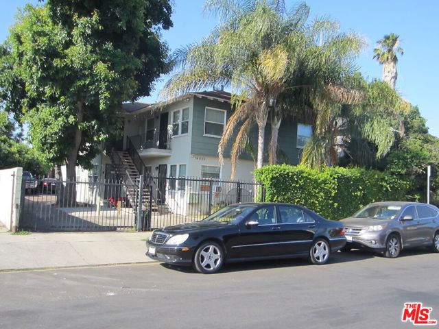 14839 Blythe Street, Panorama City CA: https://media.crmls.org/mediaz/a21568ba-fddc-4979-ada5-7f89c2be17d8.jpg