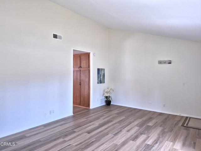 386 Otono Court, Camarillo CA: https://media.crmls.org/mediaz/a215d9ef-7da1-468a-9d40-83914ad82961.jpg