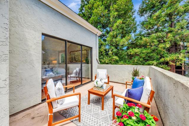 907 Cowper Street, Palo Alto CA: https://media.crmls.org/mediaz/a2161100-3b98-45ef-8026-59da7f780c59.jpg