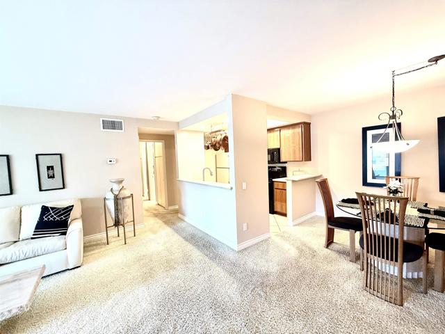 Detail Gallery Image 9 of 37 For 5999 Rancho Mission Rd #213,  San Diego,  CA 92108 - 1 Beds | 1 Baths