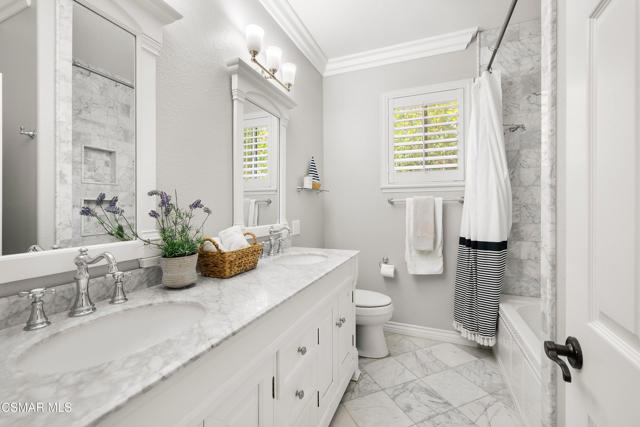 3206 Clarita Court, Thousand Oaks CA: https://media.crmls.org/mediaz/a21796fa-ce41-4902-90a1-d86b5235ce5e.jpg