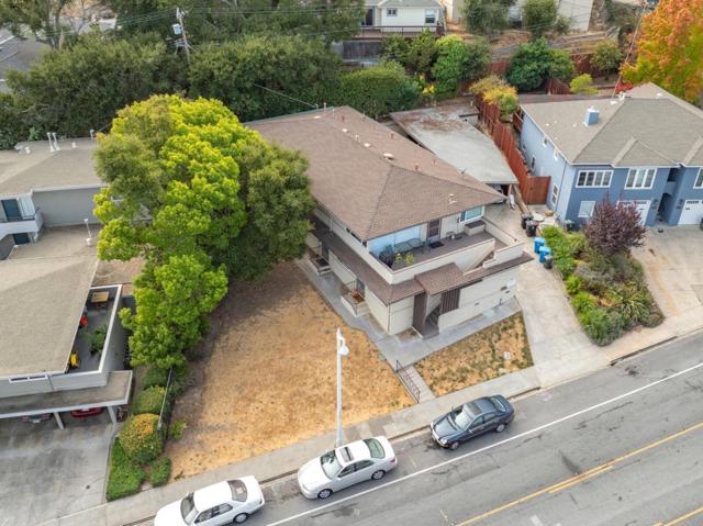 64 Laurel Street, San Carlos CA: https://media.crmls.org/mediaz/a218df70-0333-4b74-b123-b971003d2677.jpg
