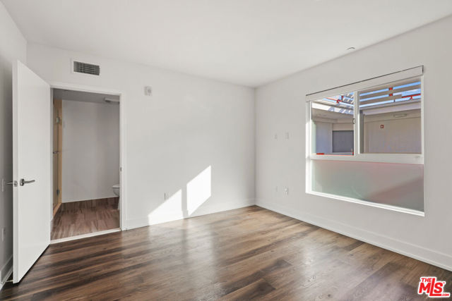 1836 Colby, Los Angeles CA: https://media.crmls.org/mediaz/a2190a14-4b3f-484c-880a-1400989793a3.jpg