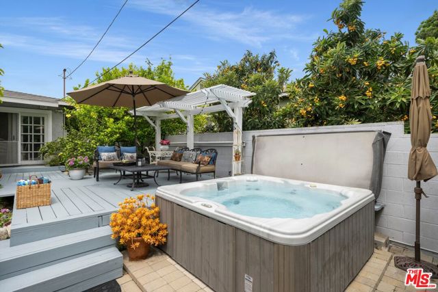 6432 Petit Avenue, Van Nuys CA: https://media.crmls.org/mediaz/a2191f11-6df0-4cad-ba96-82e5dd95b8dd.jpg