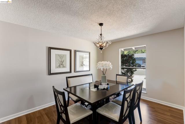 Image 31 of 47 For 2651 Tamalpais Dr