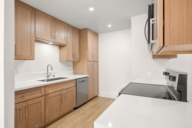 Detail Gallery Image 12 of 25 For 4444 W Point Loma Bld #122,  San Diego,  CA 92107 - 1 Beds | 1 Baths